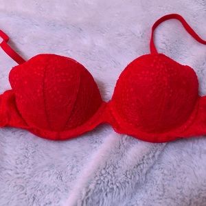 Victoria’s Secret Pink Date Push-Up Bra